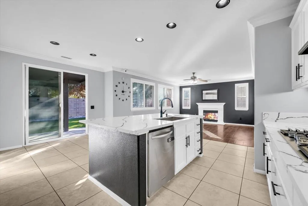 28030 Dawn Pass Drive, Menifee, California 92585 home-pic-26